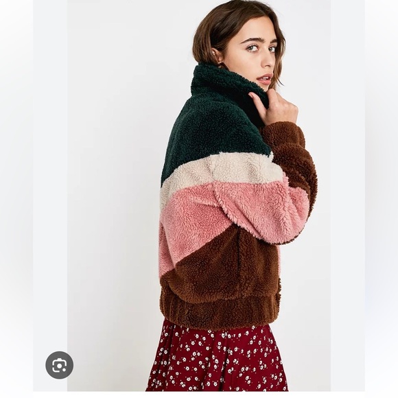 BDG Chevron Sherpa Jacket in Earth Tones size medium. - Picture 9 of 9